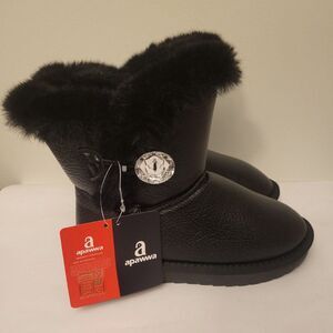 Apawwa Fur Lined Slip On Warm Waterproof Winter Boots Girls Size 13 or EU 32